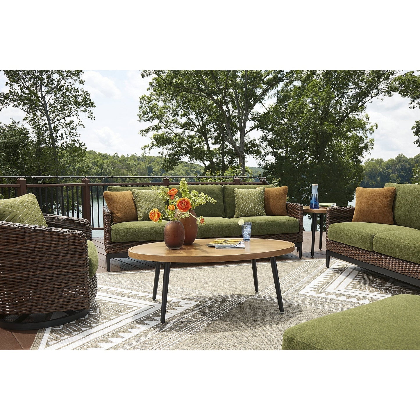 Signature Design by Ashley Horizon Hall Outdoor Coffee Table, Weather-Resistant Aluminum, Two-Tone Brown