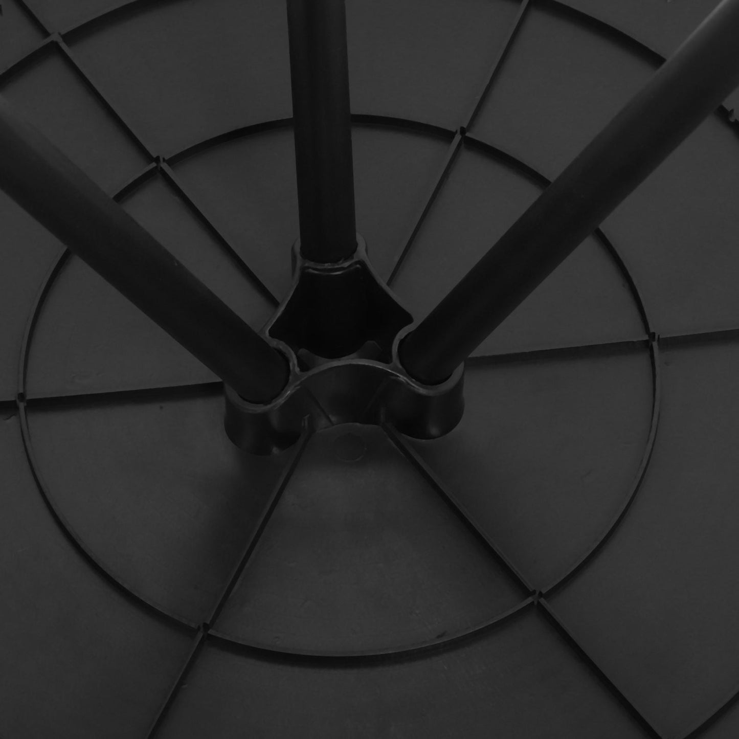 HIAKDOFT 1Pcs Portable Compact Round Outdoor Table with Adjustable Height for Festivals Beach Outings 15-20In