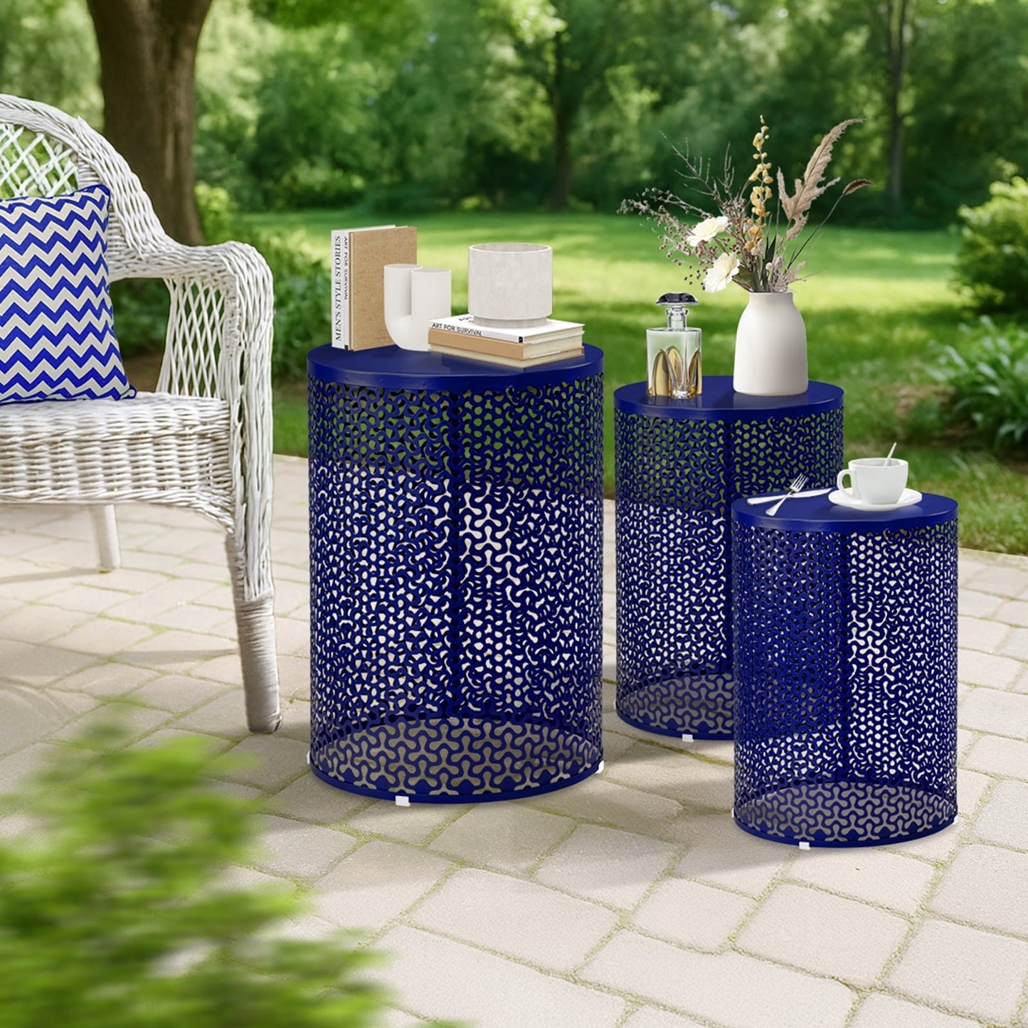 Ktaxon 3 Piece Metal Stacking Side Table Set for Patio Indoor Outdoor Nesting End Tables Clover Design, 12/14/16 Inch， Blue