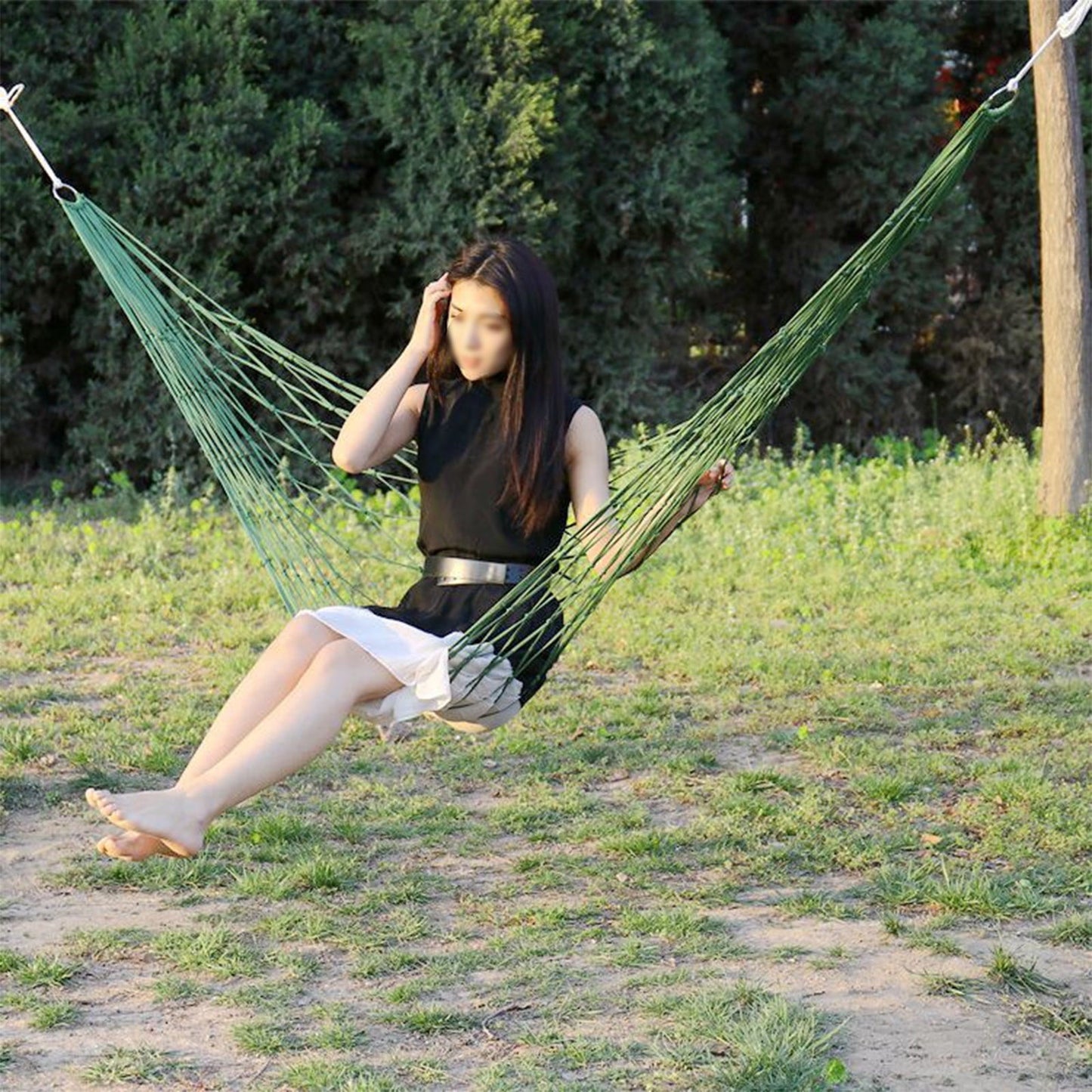 Travel Hammock, Portable Outdoor Hammock for Camping and Hiking, Durable Nylon Sleeping Bed for Garden, Beach, and Backyard Relaxation, Lightweight Easy Setup